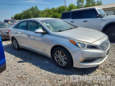 Czwarte zdjęcie samochodu z boku: 2015 HYUNDAI SONATA SE VIN:5NPE24AF2FH026296 - miniatura