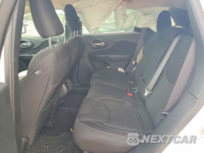 Zdjęcie 10 z 12 samochodu: 2016 JEEP CHEROKEE LATITUDE VIN:1C4PJMCS2GW122916 - miniatura