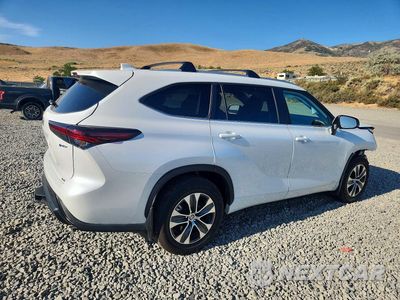 Trzecie zdjęcie samochodu z tyłu: 2025 TOYOTA HIGHLANDER HYBRID XLE VIN:5TDKBRCH5SS656381 - miniatura
