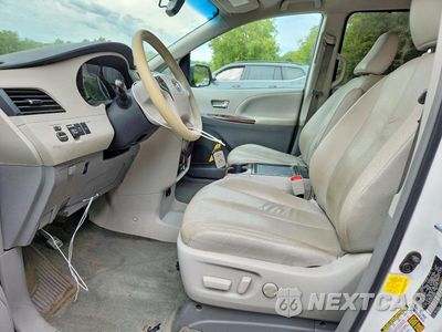 Zdjęcie 7 z 13 samochodu: 2012 TOYOTA SIENNA XLE 7-PASSENGER VIN:5TDDK3DC8CS038059 - miniatura