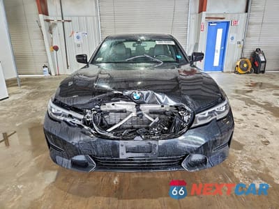 Piąte zdjęcie samochodu w środku: 2019 BMW 330XI VIN:3MW5R7J59K8B02112 - miniatura