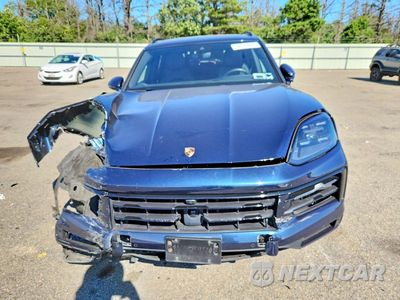Piąte zdjęcie samochodu w środku: 2025 PORSCHE CAYENNE VIN:WP1AA2AY9SDA00347 - miniatura