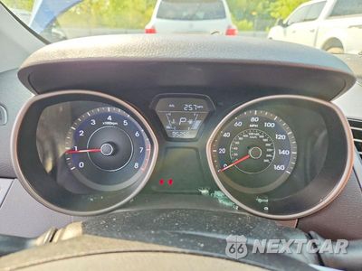 Zdjęcie 9 z 12 samochodu: 2015 HYUNDAI ELANTRA SE VIN:5NPDH4AE0FH616966 - miniatura