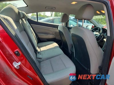 Zdjęcie 10 z 12 samochodu: 2017 HYUNDAI ELANTRA SE VIN:5NPD74LF2HH066388 - miniatura