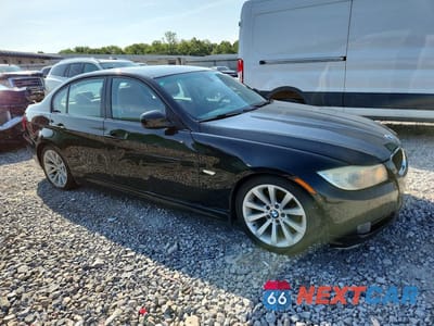 Czwarte zdjęcie samochodu z boku: 2010 BMW 328 I VIN:WBAPH7C52AA175625 - miniatura