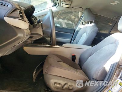 Zdjęcie 7 z 12 samochodu: 2019 TOYOTA CAMRY LE VIN:4T1B11HK2KU699625 - miniatura