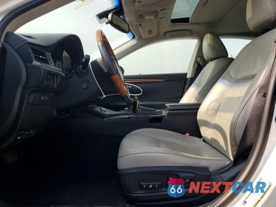 Zdjęcie 7 z 12 samochodu: 2013 LEXUS ES 300H VIN:JTHBW1GG5D2003923 - miniatura