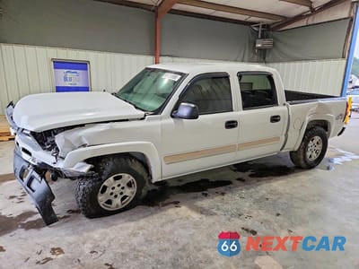 2006 CHEVROLET SILVERADO K1500 2GCEK13V261273189 - główne zdjęcie licytacji z USA - miniatura