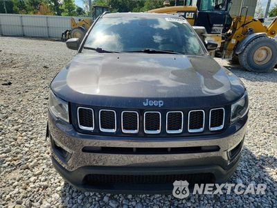 Piąte zdjęcie samochodu w środku: 2018 JEEP COMPASS LATITUDE VIN:3C4NJDBB8JT168174 - miniatura