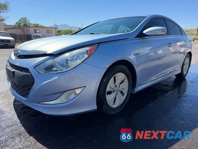 Drugie zdjęcie samochodu z przodu: 2015 HYUNDAI SONATA HYBRID BASE VIN:KMHEC4A41FA121110 - miniatura