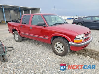 Czwarte zdjęcie samochodu z boku: 2002 CHEVROLET S TRUCK S10 VIN:1GCDT13W62K137580 - miniatura