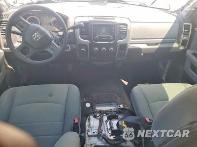 Zdjęcie 8 z 13 samochodu: 2017 RAM 2500 SLT VIN:3C6UR5DL8HG700002 - miniatura