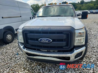 Piąte zdjęcie samochodu w środku: 2016 FORD F550 SUPER DUTY VIN:1FDUF5GY3GEC07435 - miniatura