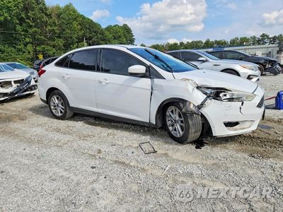 Czwarte zdjęcie samochodu z boku: 2018 FORD FOCUS SE VIN:1FADP3FE8JL322800 - miniatura