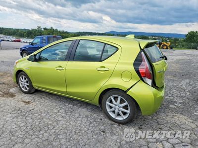 Drugie zdjęcie samochodu z przodu: 2015 TOYOTA PRIUS C THREE VIN:JTDKDTB35F1106064 - miniatura
