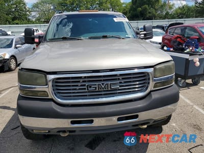 Piąte zdjęcie samochodu w środku: 2002 GMC SIERRA K2500 HEAVY DUTY VIN:1GTHK23102F145486 - miniatura