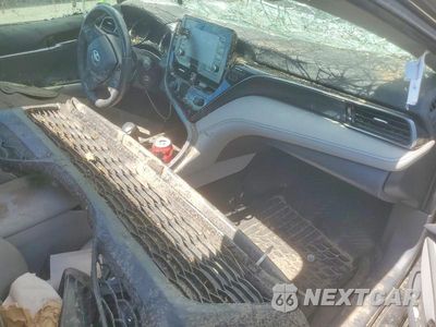 Zdjęcie 8 z 12 samochodu: 2021 TOYOTA CAMRY SE VIN:4T1G11AK4MU529382 - miniatura