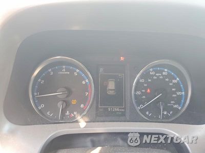 Zdjęcie 9 z 13 samochodu: 2018 TOYOTA RAV4 LIMITED VIN:2T3DFREV4JW742813 - miniatura