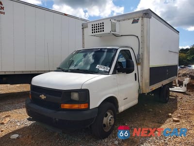 2014 CHEVROLET EXPRESS G4500 REFRIGERATED BOX TRUCK 1GB6G5CG8E1212405 - główne zdjęcie licytacji z USA - miniatura
