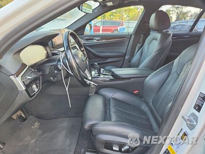 Zdjęcie 7 z 12 samochodu: 2021 BMW 530 XI VIN:WBA13BJ08MCG78120 - miniatura