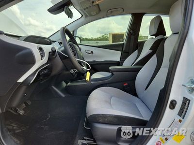 Zdjęcie 7 z 12 samochodu: 2021 TOYOTA PRIUS LE AWD-E VIN:JTDL9MFU7M3030797 - miniatura