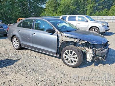 Czwarte zdjęcie samochodu z boku: 2015 VOLKSWAGEN JETTA SE VIN:3VWD17AJ6FM247363 - miniatura
