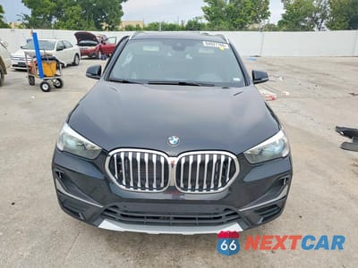 Piąte zdjęcie samochodu w środku: 2020 BMW X1 XDRIVE28I VIN:WBXJG9C04L5P23702 - miniatura