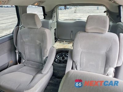 Zdjęcie 10 z 13 samochodu: 2005 TOYOTA SIENNA LE 7 PASSENGER VIN:5TDZA23C25S377178 - miniatura
