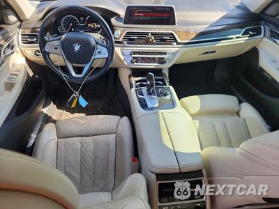 Zdjęcie 8 z 12 samochodu: 2018 BMW 740 XE VIN:WBA7J2C54JB246325 - miniatura