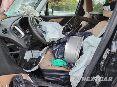 Zdjęcie 7 z 14 samochodu: 2018 JEEP RENEGADE SPORT VIN:ZACCJBAH9JPH17647 - miniatura
