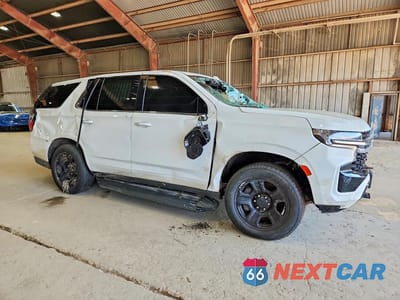 Czwarte zdjęcie samochodu z boku: 2023 CHEVROLET TAHOE C1500 VIN:1GNSCLED9PR231652 - miniatura