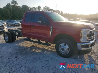 Czwarte zdjęcie samochodu z boku: 2024 FORD F350 SUPER DUTY VIN:1FT8X3DT9REF41570 - miniatura