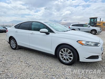 Czwarte zdjęcie samochodu z boku: 2016 FORD FUSION S VIN:3FA6P0G74GR333357 - miniatura
