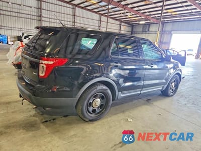 Trzecie zdjęcie samochodu z tyłu: 2013 FORD EXPLORER POLICE INTERCEPTOR VIN:1FM5K8AR4DGB59110 - miniatura