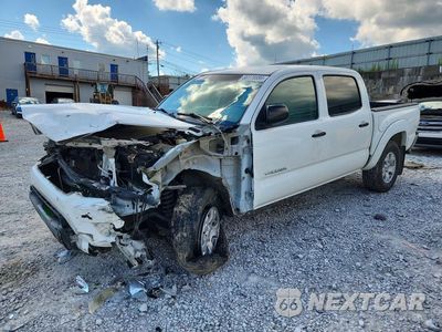 2015 TOYOTA TACOMA V6 3TMLU4EN5FM182880 - główne zdjęcie licytacji z USA - miniatura