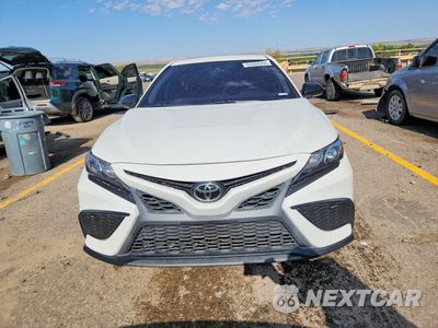 Piąte zdjęcie samochodu w środku: 2022 TOYOTA CAMRY SE VIN:4T1G11AK1NU055294 - miniatura