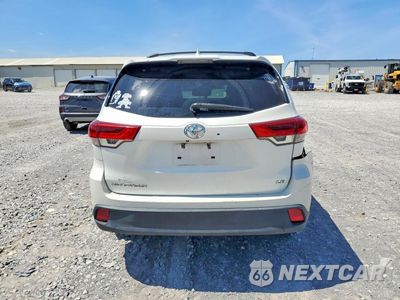 Zdjęcie 6 z 13 samochodu: 2017 TOYOTA HIGHLANDER LE PLUS VIN:5TDZZRFHXHS216705 - miniatura