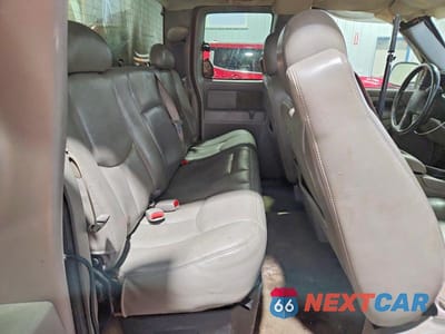 Zdjęcie 10 z 13 samochodu: 2006 CHEVROLET SILVERADO K1500 VIN:2GCEK19B561112347 - miniatura