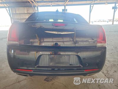 Zdjęcie 6 z 12 samochodu: 2019 CHRYSLER 300 S VIN:2C3CCABG1KH516536 - miniatura