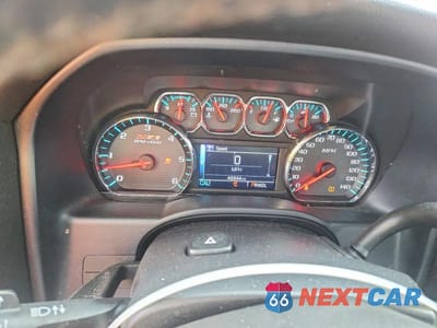 Zdjęcie 9 z 13 samochodu: 2017 CHEVROLET SILVERADO K1500 LT VIN:3GCUKREC7HG282342 - miniatura