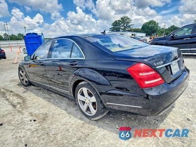 Drugie zdjęcie samochodu z przodu: 2013 MERCEDES-BENZ S 550 4MATIC VIN:WDDNG9EB4DA500751 - miniatura