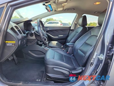 Zdjęcie 7 z 12 samochodu: 2017 KIA FORTE EX VIN:3KPFL4A84HE007162 - miniatura