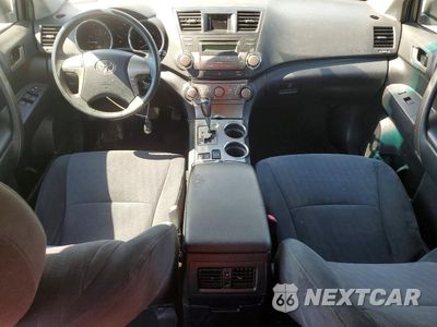 Zdjęcie 8 z 13 samochodu: 2008 TOYOTA HIGHLANDER SPORT VIN:JTEES43A082020708 - miniatura