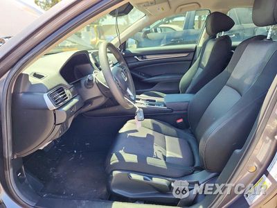 Zdjęcie 7 z 12 samochodu: 2019 HONDA ACCORD LX VIN:1HGCV1F15KA081337 - miniatura