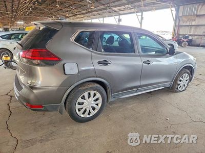 Trzecie zdjęcie samochodu z tyłu: 2017 NISSAN ROGUE S VIN:JN8AT2MT9HW134532 - miniatura