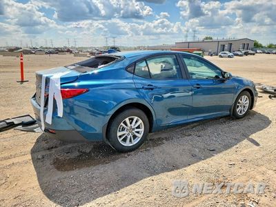 Trzecie zdjęcie samochodu z tyłu: 2025 TOYOTA CAMRY LE VIN:4T1DBADK2SU510824 - miniatura