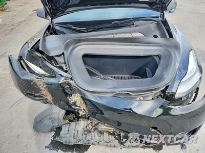 Zdjęcie 11 z 13 samochodu: 2023 TESLA MODEL Y VIN:7SAYGDEE4PA104562 - miniatura