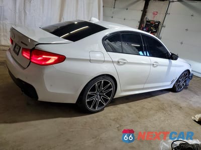 Trzecie zdjęcie samochodu z tyłu: 2019 BMW M550XI VIN:WBAJB9C51KB287766 - miniatura