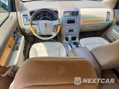 Zdjęcie 8 z 14 samochodu: 2007 LINCOLN MKX VIN:2LMDU88C37BJ16448 - miniatura