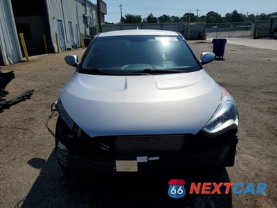 Piąte zdjęcie samochodu w środku: 2017 HYUNDAI VELOSTER BASE VIN:KMHTC6AD2HU315262 - miniatura